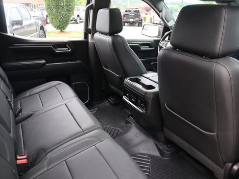 Used 2022 Chevrolet Silverado 1500 LT Trail Boss w/ Convenience Package II AWD/4WD image 32