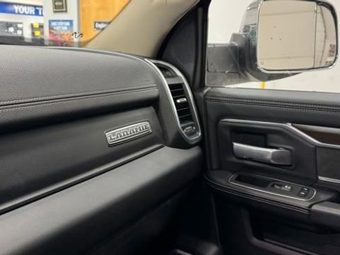 Used 2022 RAM 3500 Laramie image 33