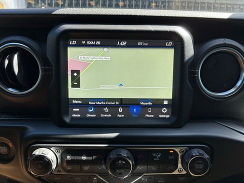 Used 2022 Jeep Wrangler Unlimited Rubicon 4xe w/ Dual Top Group image 33