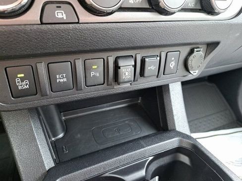 Certified 2023 Toyota Tacoma TRD Sport w/ Advanced Technology Package AWD/4WD image 19