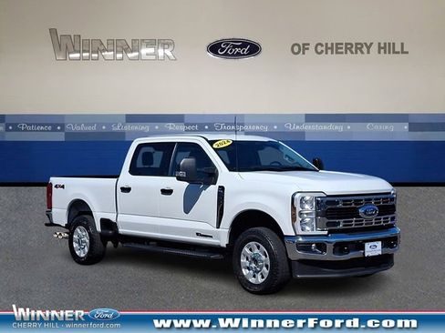 Used 2024 Ford F250 XLT AWD/4WD image 1
