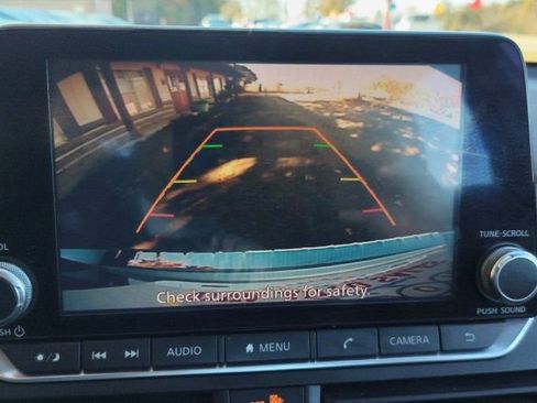 Used 2021 Nissan Altima 2.5 SV image 17