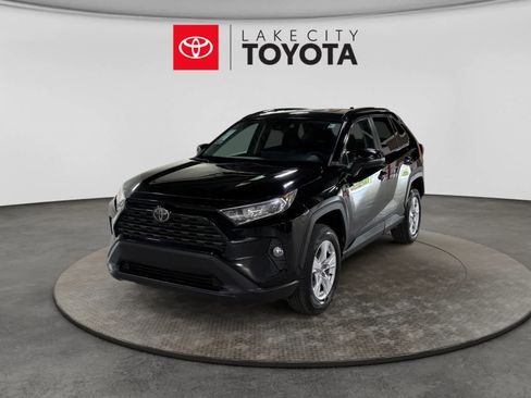 Used 2021 Toyota RAV4 XLE AWD/4WD image 1