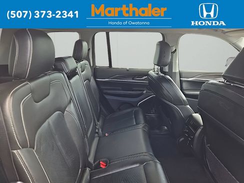 Used 2022 Jeep Grand Cherokee Limited 4xe w/ Luxury Tech Group II AWD/4WD image 16