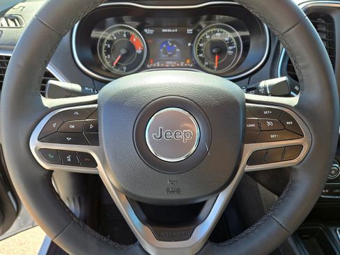 Used 2022 Jeep Cherokee Latitude Lux w/ Sun & Sound Group image 9