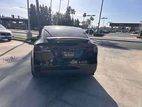 Used 2023 Tesla Model X AWD/4WD image 4