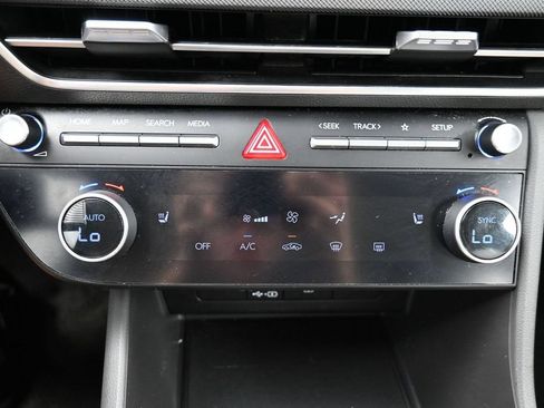 Used 2025 Hyundai Sonata SEL FWD image 12