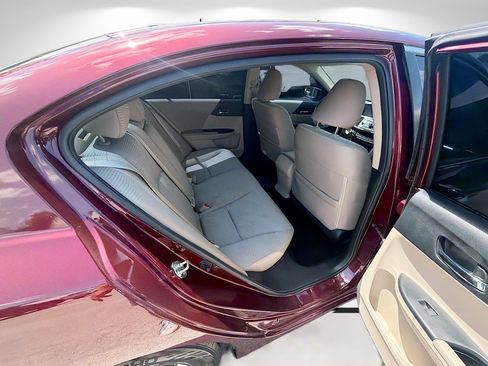 Used 2017 Honda Accord LX image 27