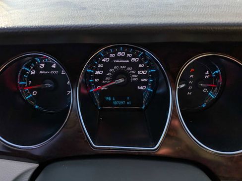 Used 2012 Ford Taurus Limited FWD image 24