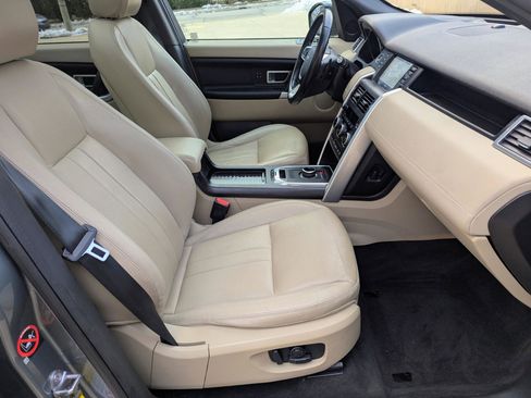 Used 2018 Land Rover Discovery Sport HSE image 9