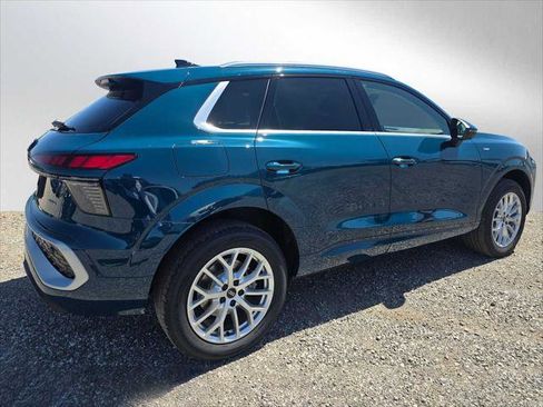 New 2026 Audi Q3 quattro 2.0T AWD/4WD image 3