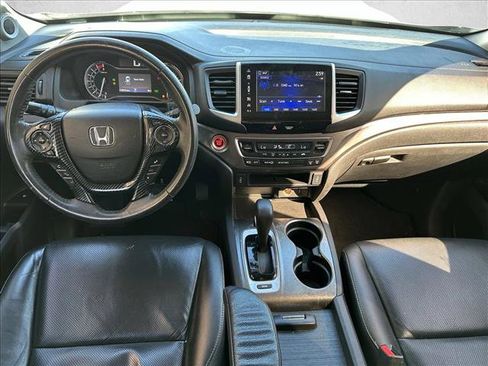 Used 2018 Honda Ridgeline RTL-T image 17