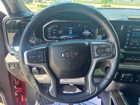 Used 2024 Chevrolet Silverado 1500 RST w/ Convenience Package II AWD/4WD image 4