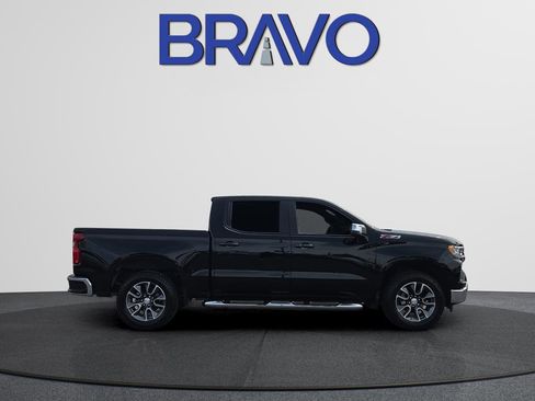 Used 2025 Chevrolet Silverado 1500 LT w/ Z71 Off-Road Package AWD/4WD image 3
