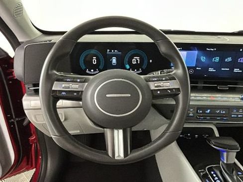 Used 2025 Hyundai Kona SEL AWD/4WD image 15