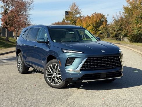 New 2026 Buick Enclave Avenir image 2