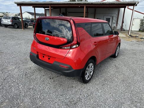 Used 2020 Kia Soul LX image 5