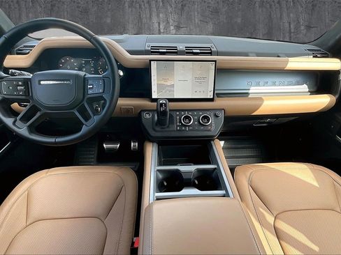 Used 2025 Land Rover Defender 110 V8 image 7
