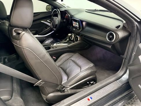 Used 2018 Chevrolet Camaro SS RWD image 33