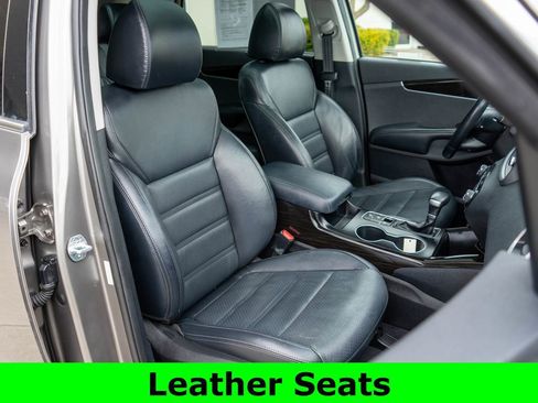 Used 2019 Kia Sorento EX w/ EX Touring Package image 9
