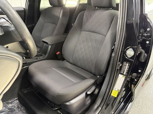 Used 2024 Toyota Corolla LE image 18