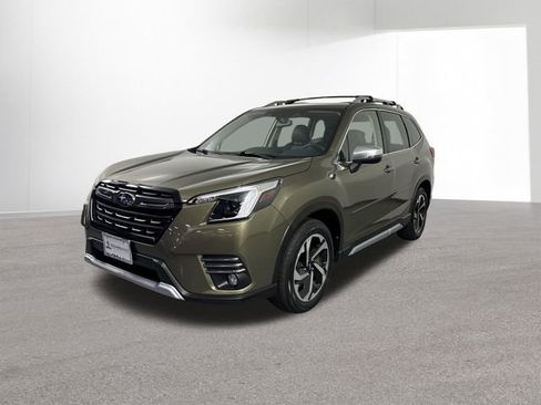 Used 2023 Subaru Forester Touring AWD/4WD image 2