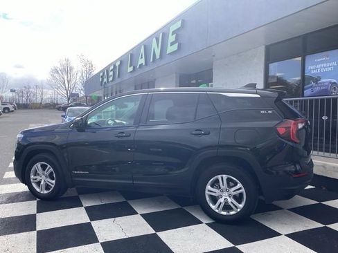 Used 2024 GMC Terrain SLE image 5