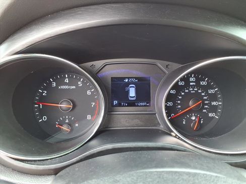 Used 2019 Kia Sedona LX image 10