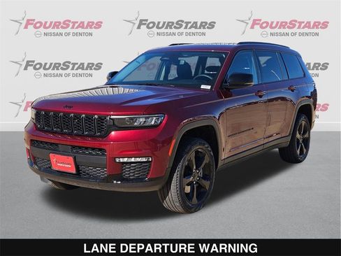 Used 2023 Jeep Grand Cherokee L Limited w/ Black Appearance Package image 9