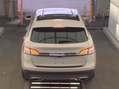 Used 2019 Lincoln Nautilus Reserve AWD/4WD image 6