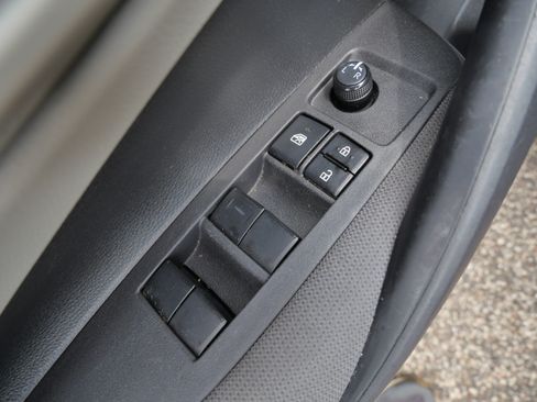 Used 2024 Toyota Corolla LE FWD image 20