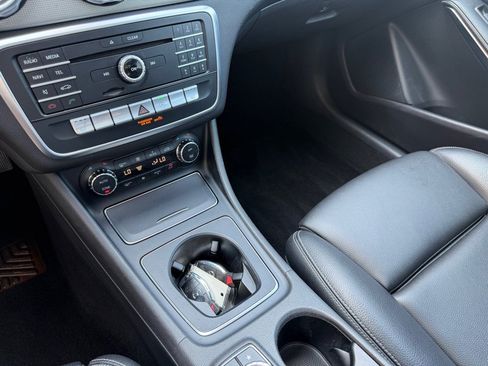 Used 2018 Mercedes-Benz GLA 250 image 19
