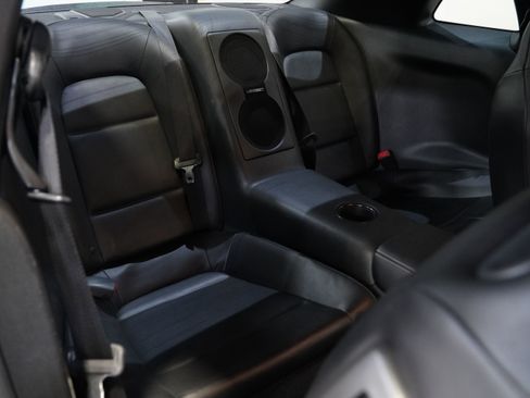 Used 2014 Nissan GT-R Premium image 32
