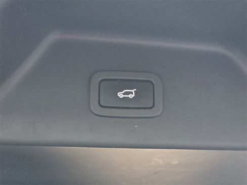 Used 2020 Land Rover Range Rover Long Wheelbase HSE image 17