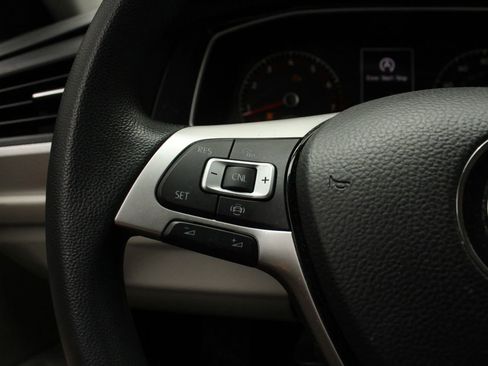 Used 2019 Volkswagen Jetta SE FWD image 29