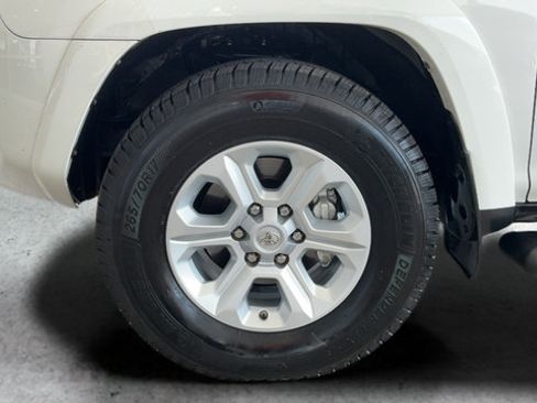 Used 2016 Toyota 4Runner SR5 RWD image 26
