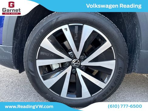 Certified 2023 Volkswagen Taos SE image 28