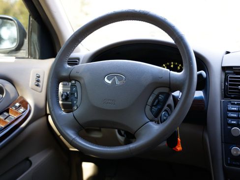 Used 2001 INFINITI I30 w/ (B03) Touring Sport Pkg image 27