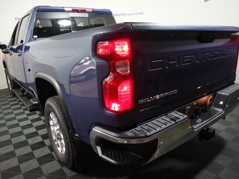 Used 2025 Chevrolet Silverado 2500 LT w/ Safety Package AWD/4WD image 9