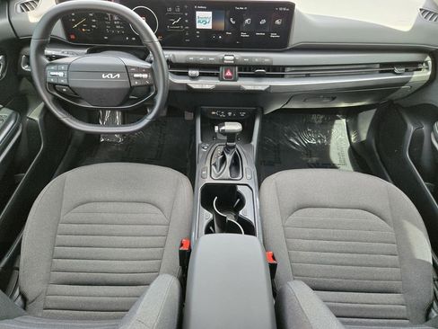Used 2025 Kia K4 EX FWD image 5