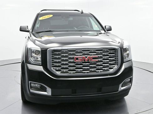 Used 2020 GMC Yukon Denali w/ Denali Premium Package image 2