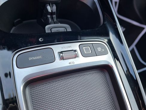 Certified 2025 Mercedes-Benz GLB 250 4MATIC image 26