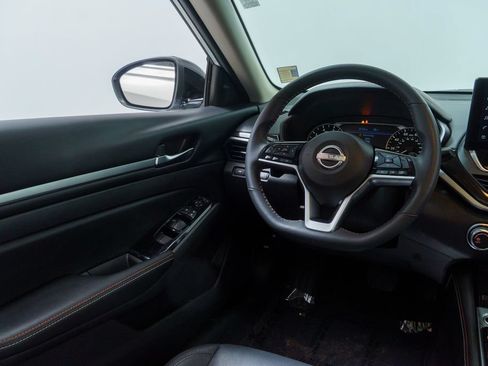 Used 2024 Nissan Altima 2.5 SR w/ SR Premium Package AWD/4WD image 27