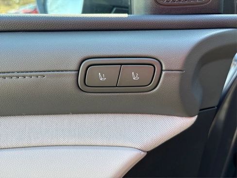 Used 2025 Hyundai Tucson Limited AWD/4WD image 26