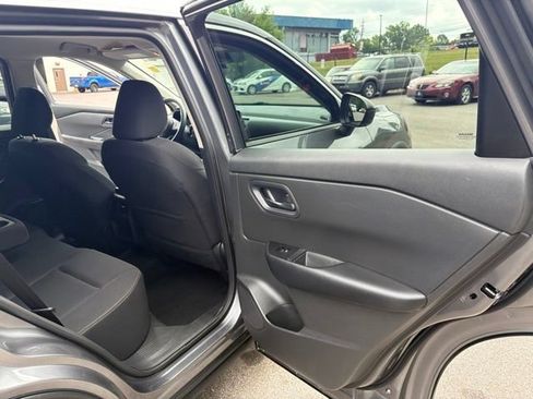 Used 2024 Nissan Rogue S FWD image 26