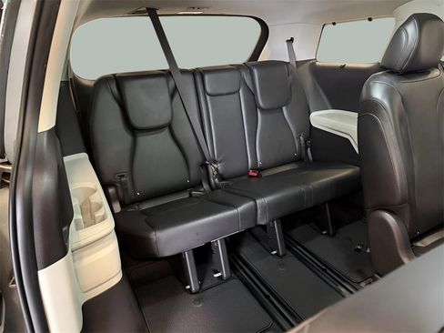 Used 2022 Kia Carnival SX image 23