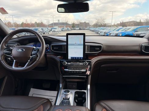 Used 2023 Ford Explorer King Ranch w/ Technology Package image 46