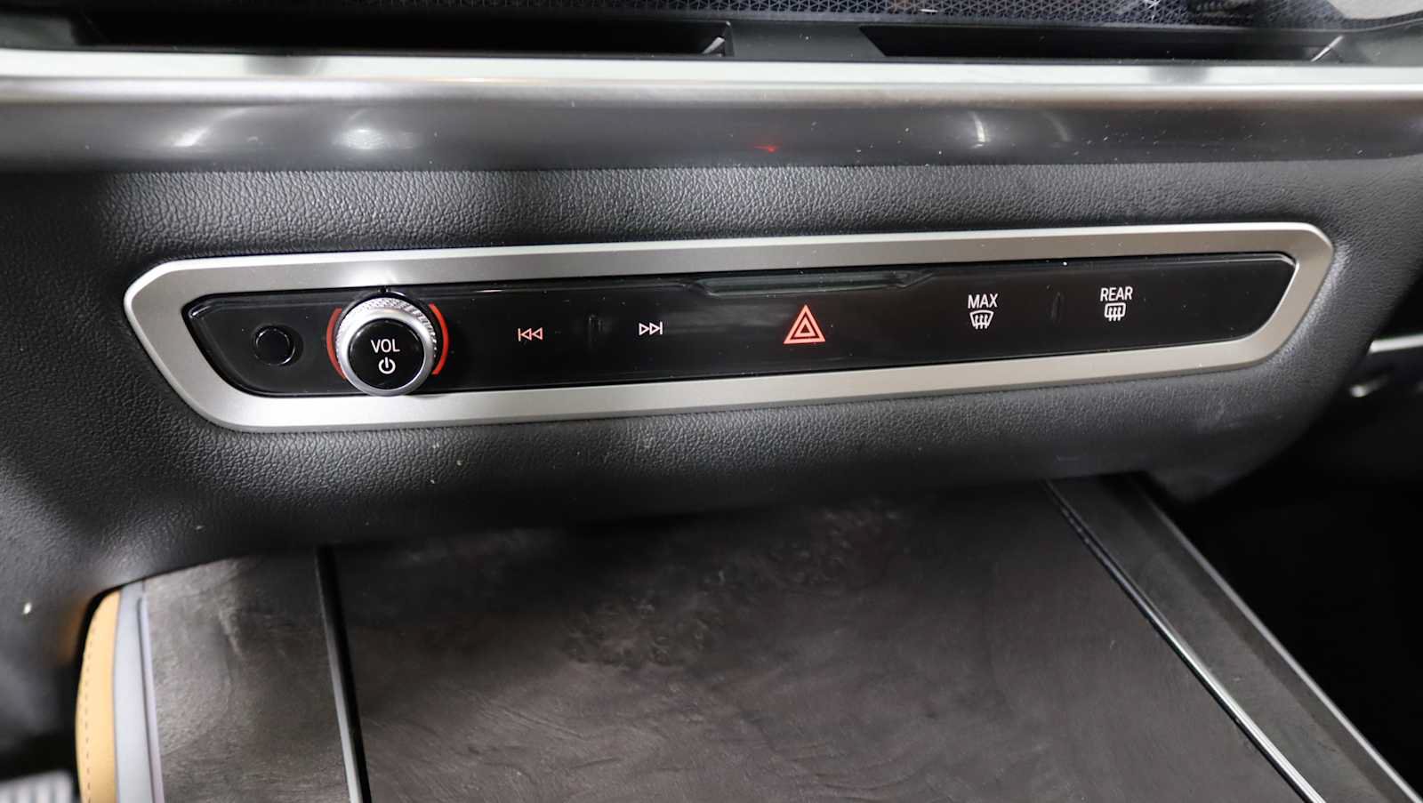 Used 2024 BMW X5 xDrive40i w/ Premium Package AWD/4WD image 28