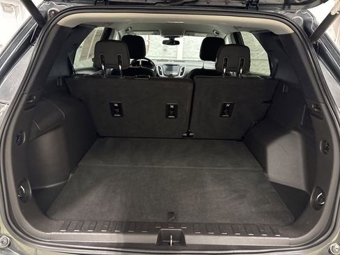 Used 2018 Chevrolet Equinox LT image 36