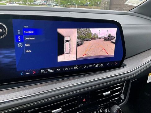 New 2026 Chevrolet Suburban Premier w/ Sun And Tow Package AWD/4WD image 18